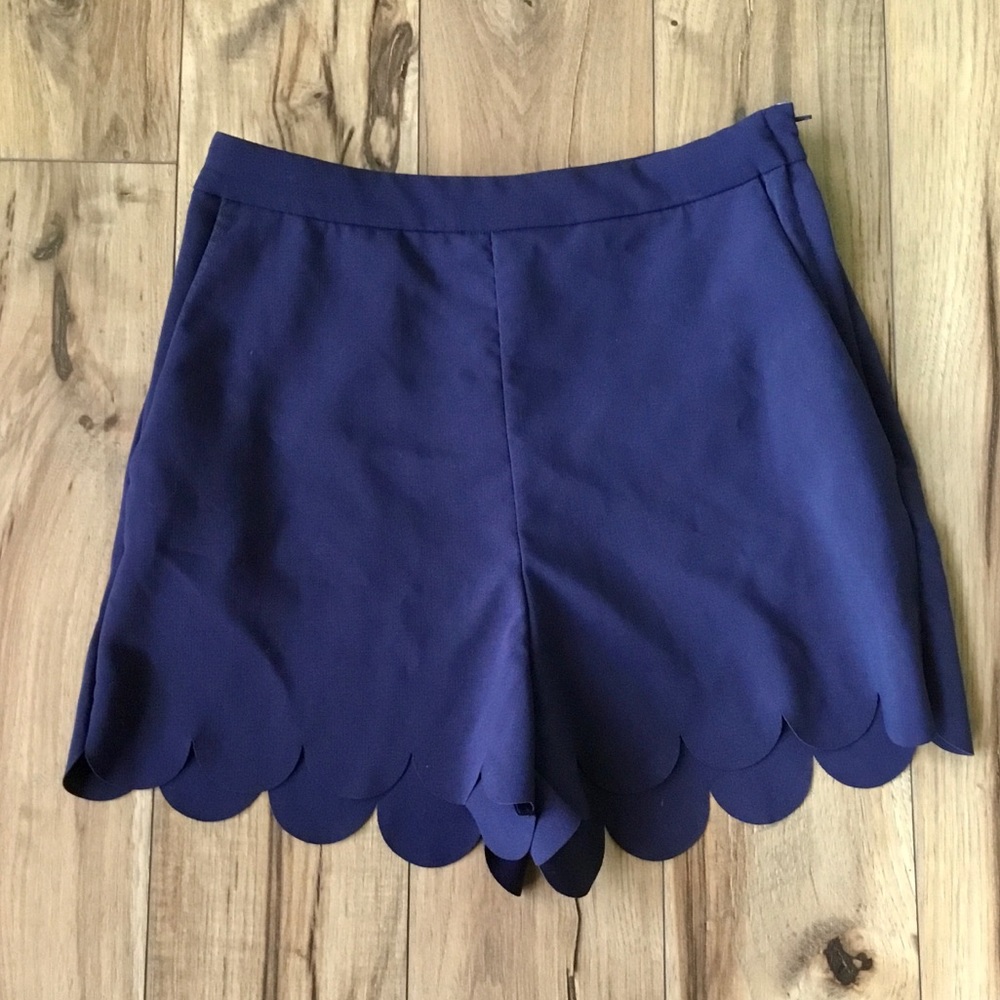 H&M Scallop Hem Shorts, Sz 4